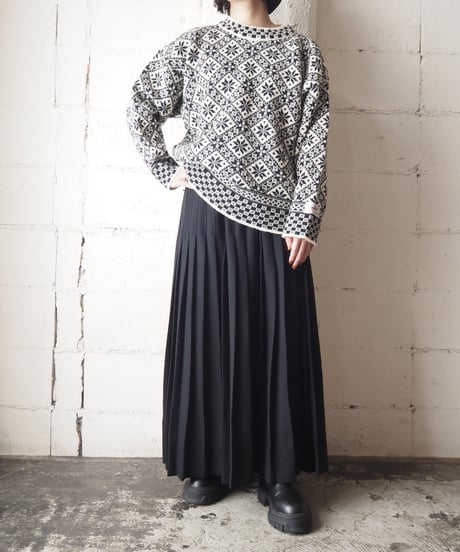 Snow Pattern Nordic Sweater BKWH
