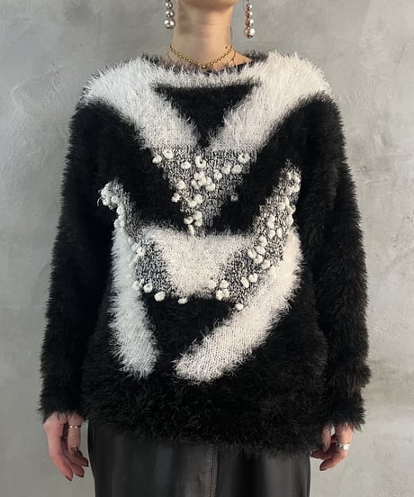 Switching Shaggy Design Knit BKWH