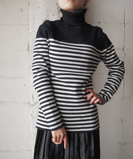 Border Rib Knit BKWH