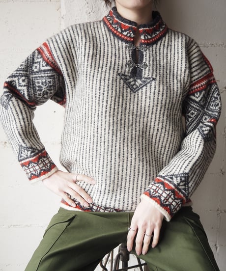 Nordic Front Design Sweater WHBKRE
