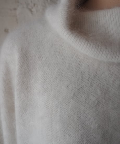 Angora Mix Off Turtle Knit WH