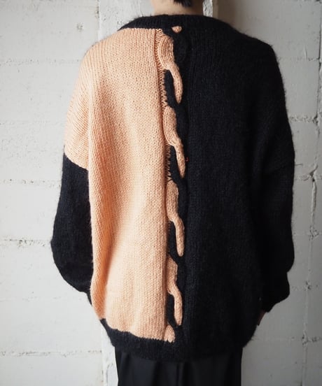 Two Tone Color Knit BKYE