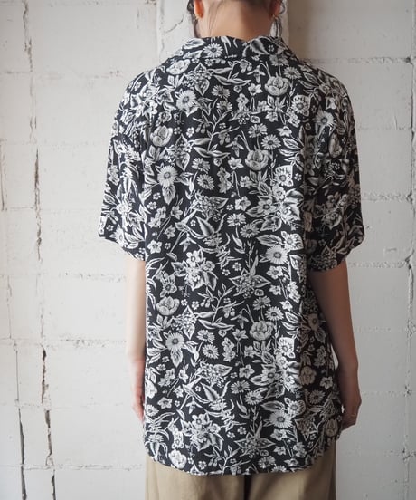 S/S Flower Print Open Collar Shirt BK