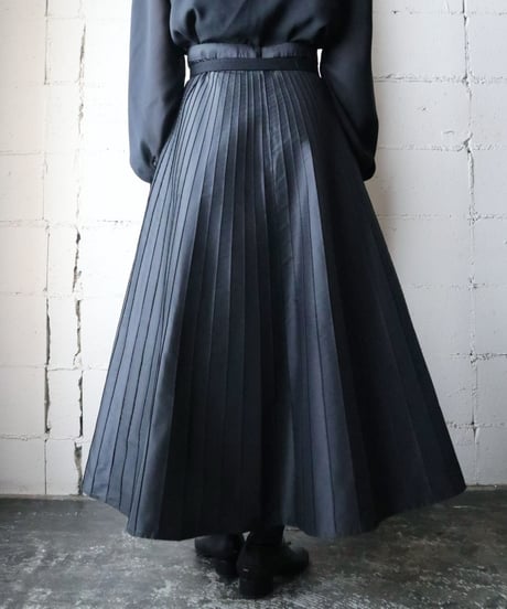 Pin Tuck Flared Silk Skirt BK