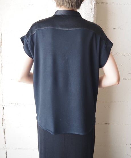 Satin Collar S/S Shirt BK