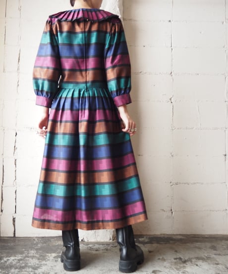 Pleated Collar Colorful Border Dress BKPIORGN