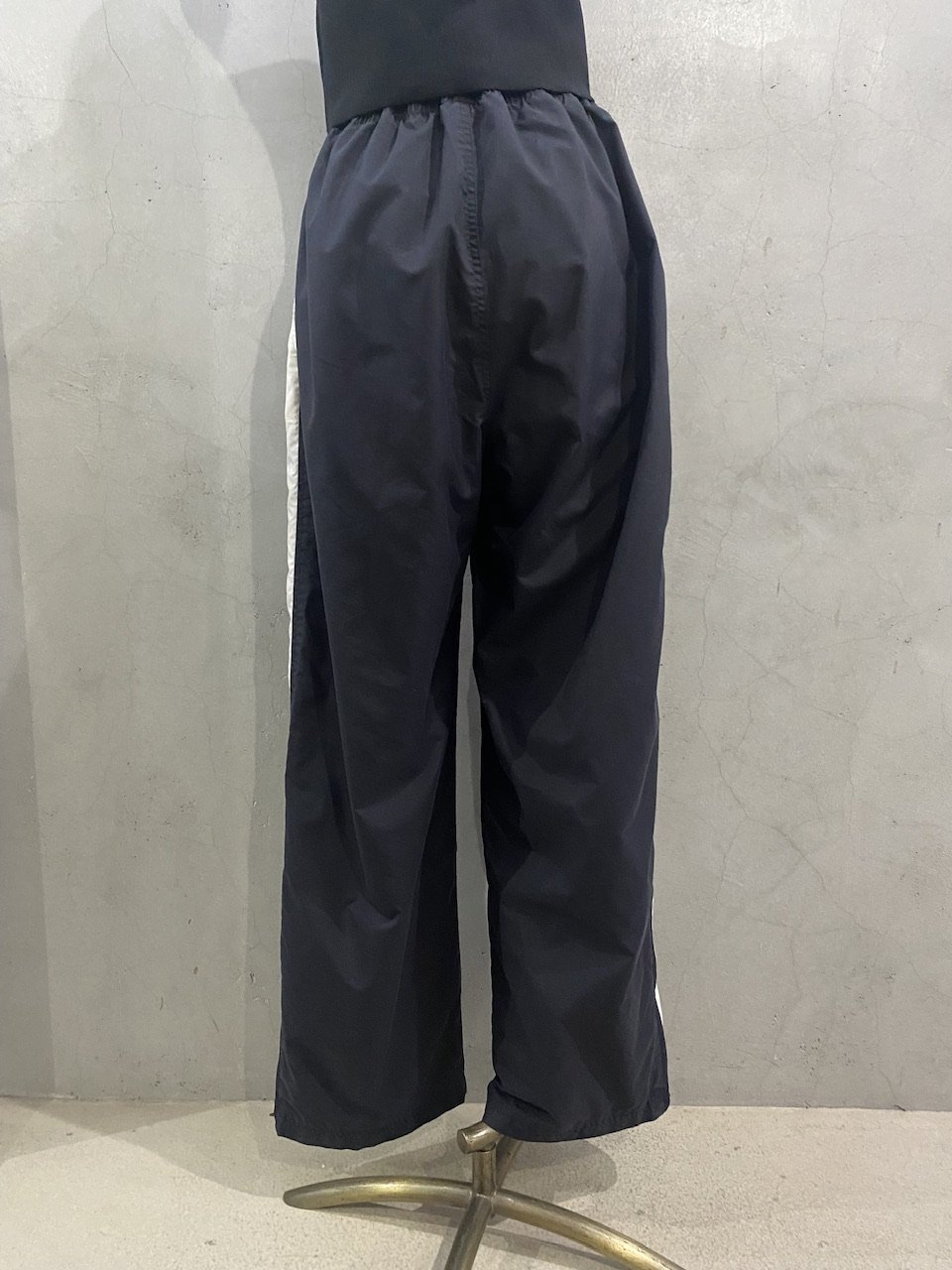 NIKE - 新品未使用　fcrb 4WAY STRETCH SIDE LINE PANTS NIKE - 新品未使用 fcrb 4WAY STRETCH SIDE LINE PANTSの通販 by