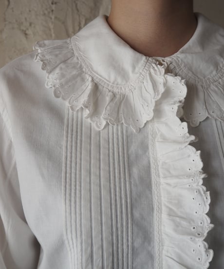 Frill Collar Pleated Blouse WH