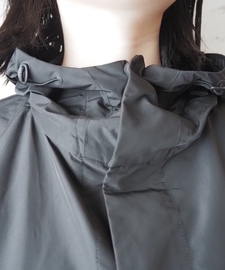 DESCENTE PAUSE Hooded Long Coat BK
