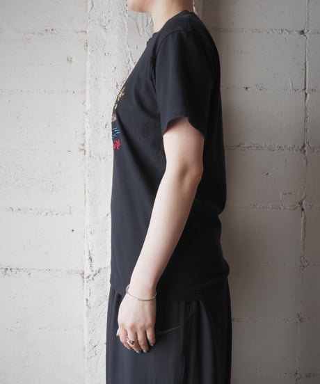 HONG KONG Embroidery Souvenir Tee BK