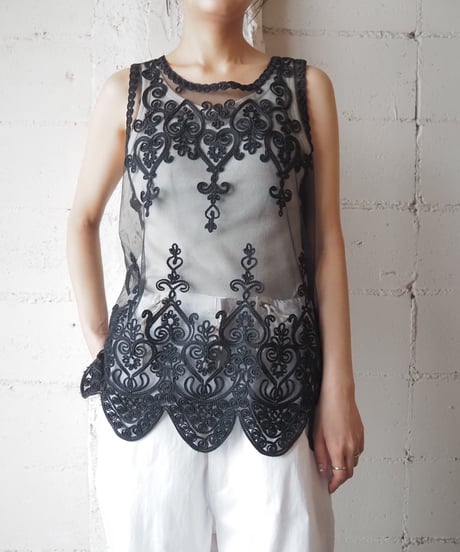 Embroiery Sleeve Less Blouse BK