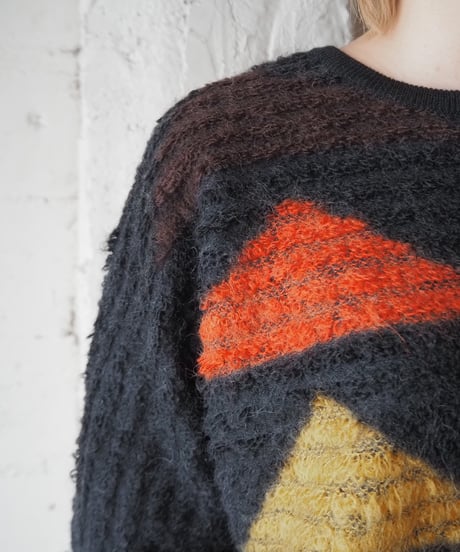 Triangle Pattern Dolman Sleeve Sweater BK