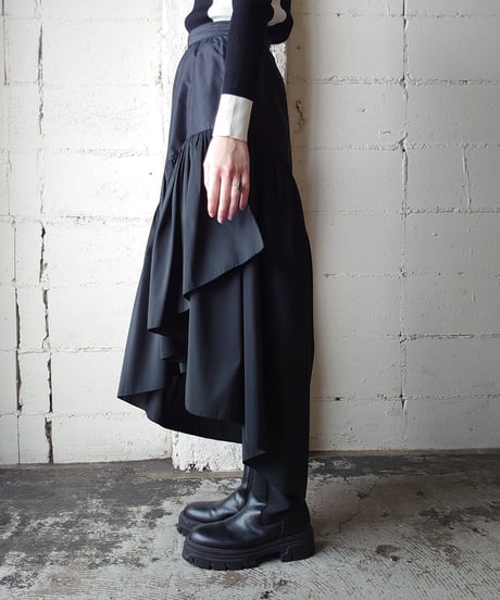 Asymmetric Hem Tiered Skirt BK