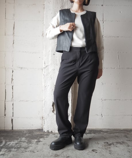 Zip Up Leather Vest BK