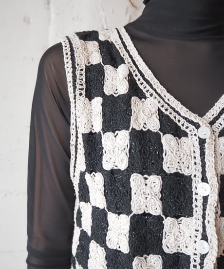 Checker Crochet Vest BKIV