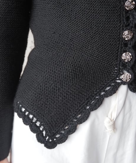 Scallop Hem Tyrolean Cardigan BK