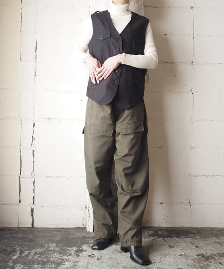 Collarless Silk Vest BK
