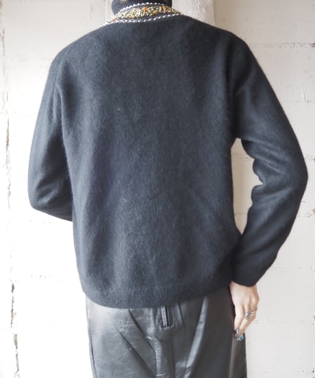 Collarless Beads Design Knit Cardigan BK