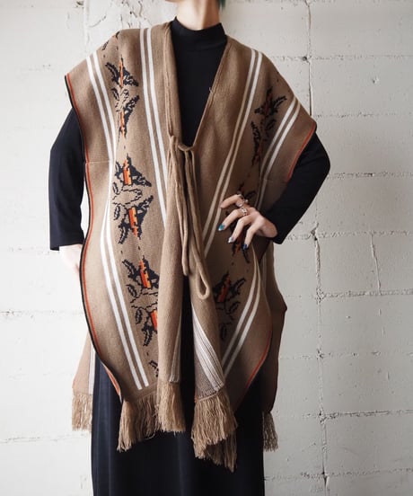Pattern Square Fringe Vest BEWH