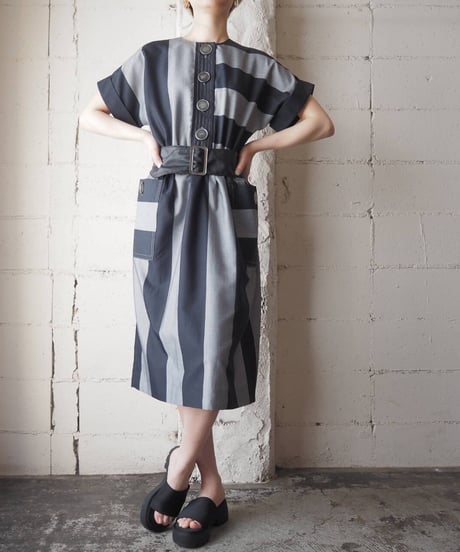 Collarless Big Button Stripe s/s Dress BK GR