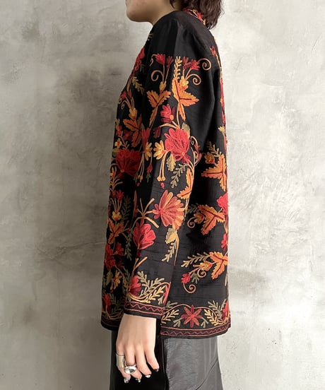 Embroidery Flower Pattern China Blouse BKRE