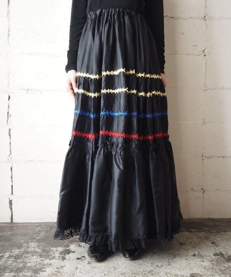 Volume  Tiered Skirt  BK