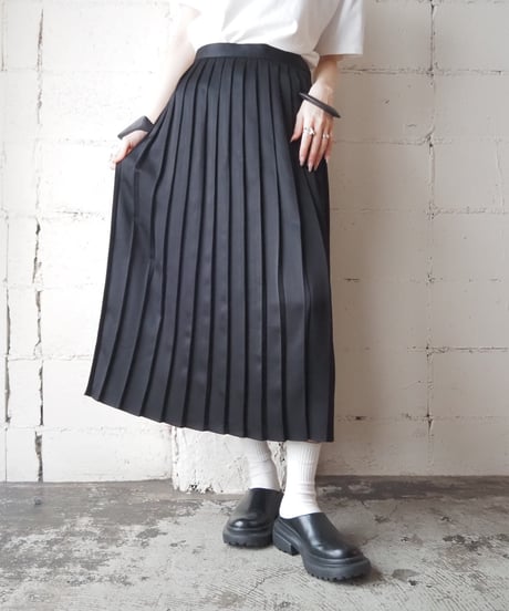 Satin Pleated Skirt BK