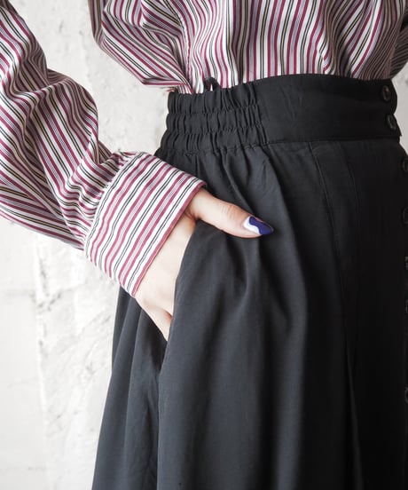 Front Button Flare Skirt BK