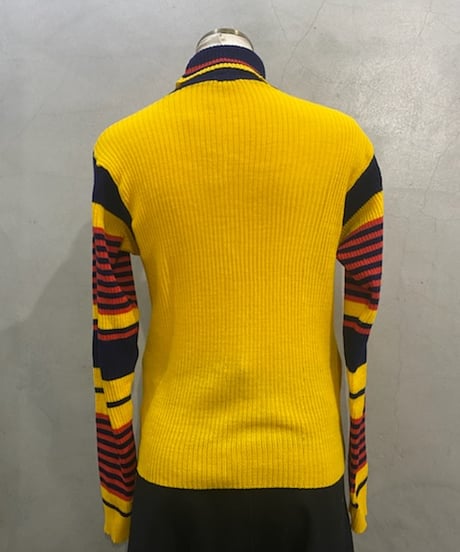 Line Design Rib Turtle Knit YE