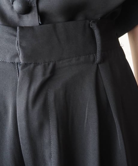 Tuck Wide Pants BK