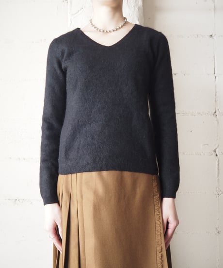 Vneck Cashmere Knit BK