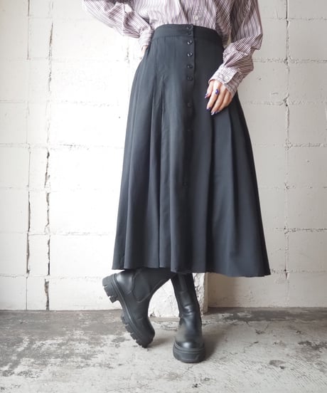 Front Button Flare Skirt BK