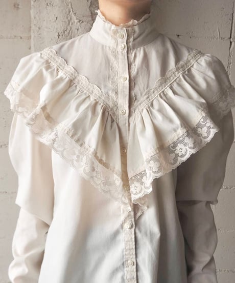 GUNNIE SAX Lace Design Brouse IV