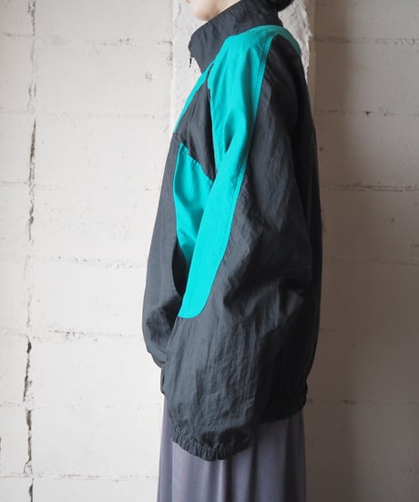 1990's UMBRO Zip Up Nylon Jacket BKGN