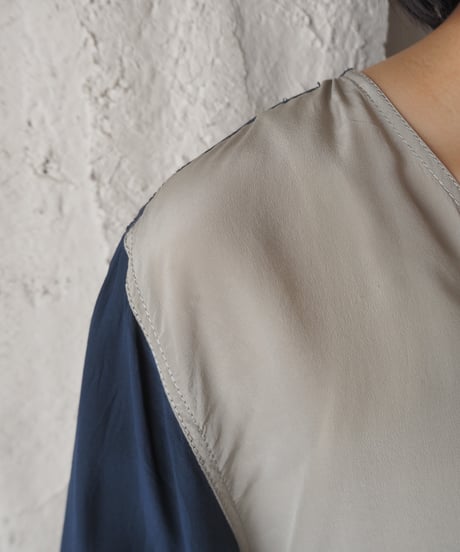 Bicolor Shawl Collar Silk Blouse NVBE