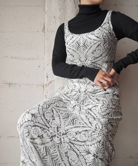 Opal Velour Arabesque Pattern Sleeveless Dress LGR