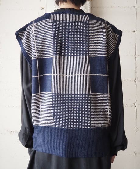 Vneck Check Vest NVGR