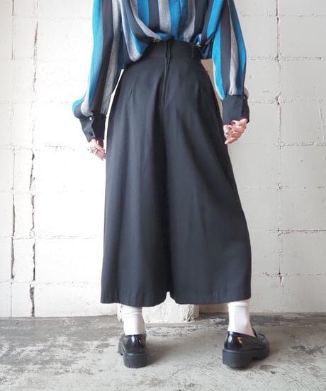 Tuck Gaucho Pants BK