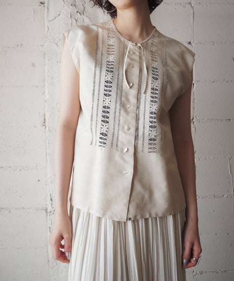 EURO Sleeveless Cutwork Blouse BE
