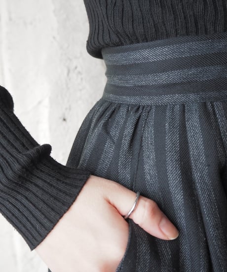Stripe Tuck Flare Skirt BKGR