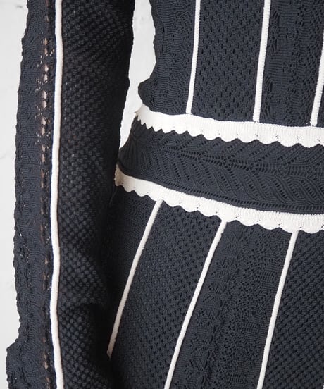 White Line Mock Neck Knit Dress BKWH