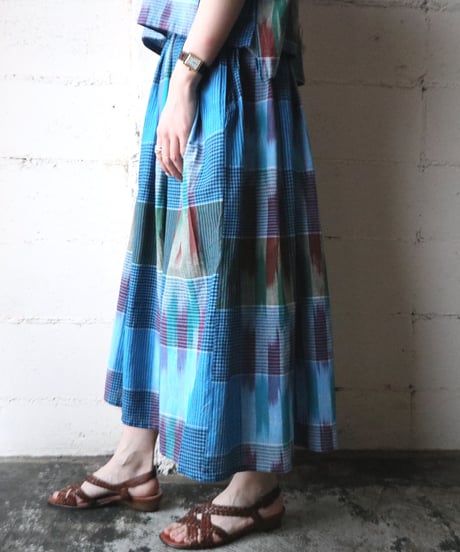 Short Blouse × Flared Skirt Setup BL
