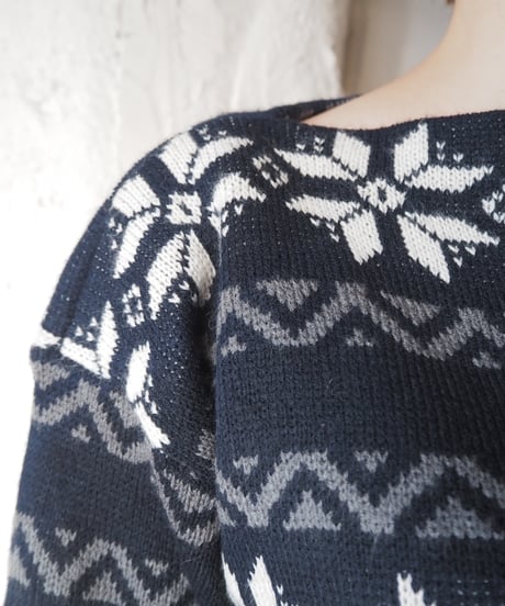 Snowflake Nordic Sweater BKWH