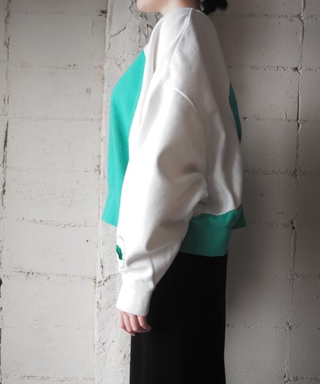 NIKE Cropped Bicolor Asymmetric Design Sweat GN WH