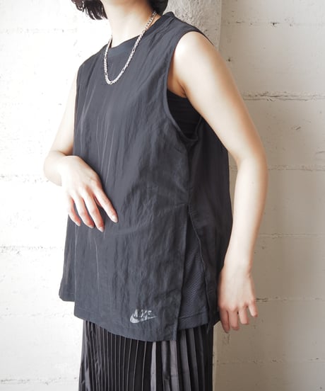 NIKE Side Slit Nylon Vest BK