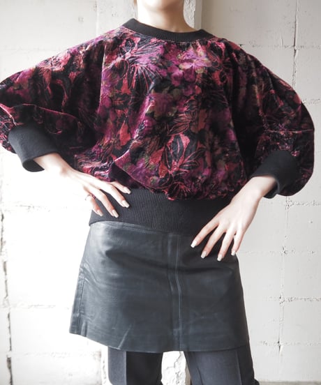 Flower Pattern Velour Pullover BK