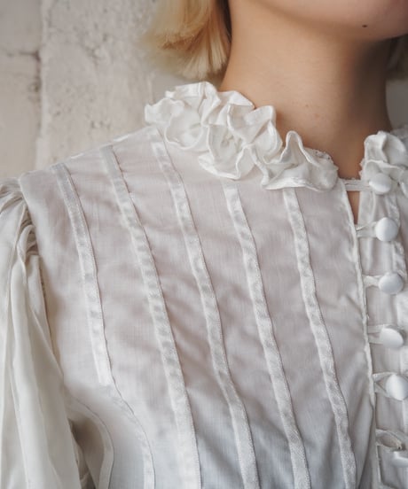 1970's Vintage Lantern Sleeve Frilled Blouse WH