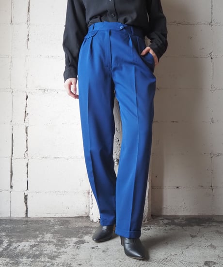 Center Press Tuck Pants BL