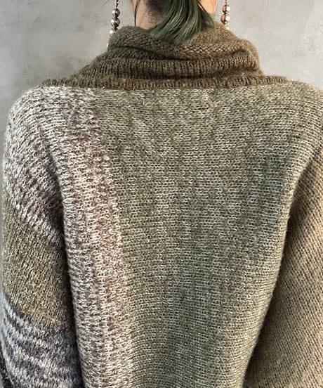 Leaf Pattern Patchwork High Neck Knit KAGR