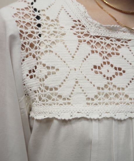 1970's Lace Yoke Blouse WH
